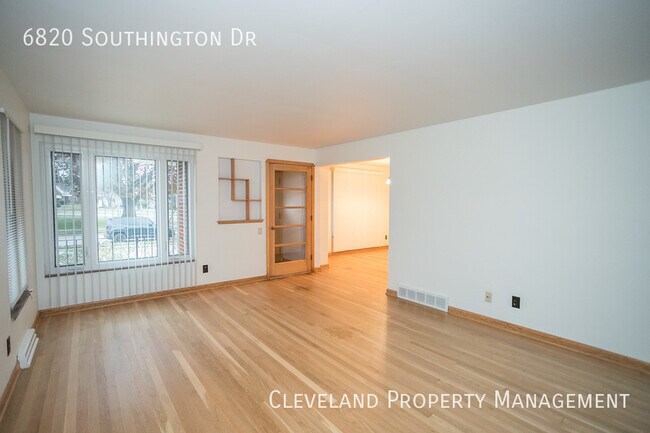 Foto del edificio - Lovely Parma Brick Ranch