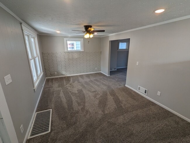 Foto del edificio - Land Contract Opportunity – $89,900 with j...