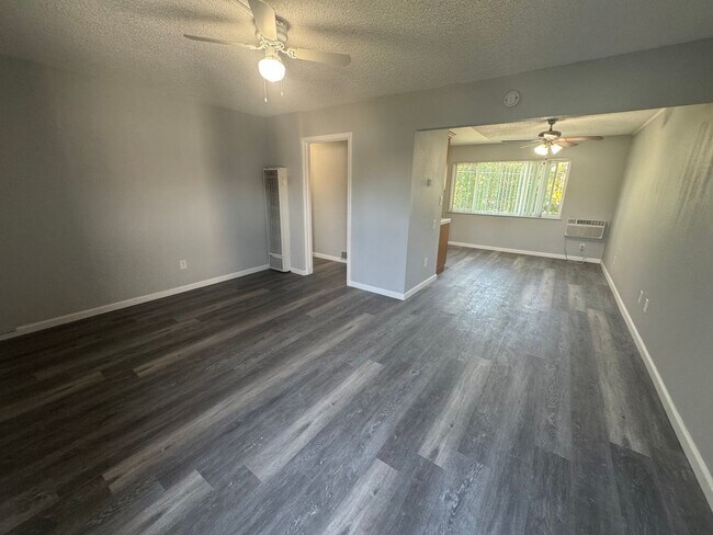 Foto del edificio - Cozy 2bd/1bth on Second Floor!