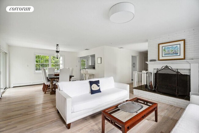 Foto del edificio - 18 Sylvan Ln