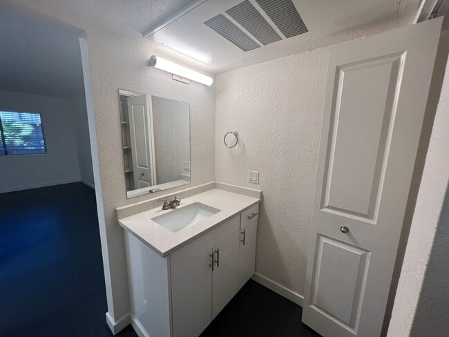 Interior Photo - The Loreto Apartments