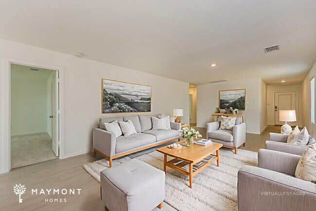 Building Photo - 925 Birkdale Dr