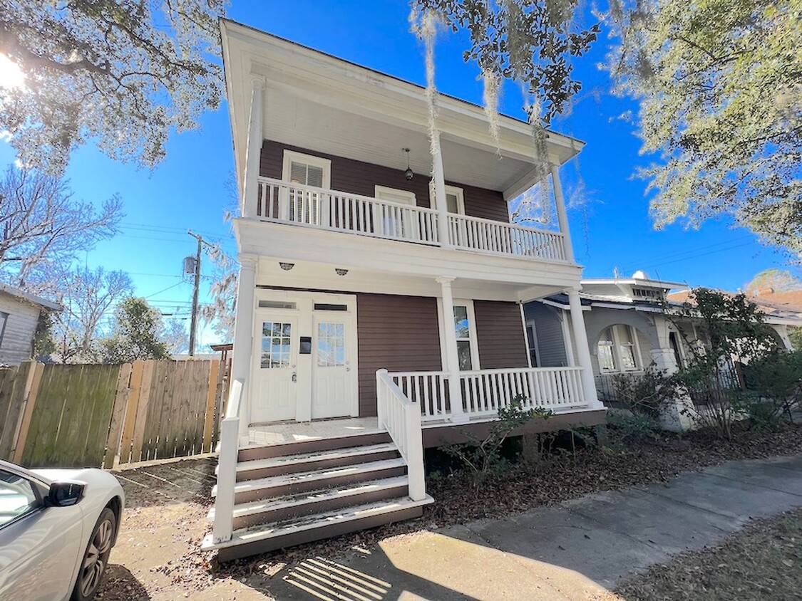 Primary Photo - 1 BED | 1 BATH | DOWNTOWN | FRONT PORCH