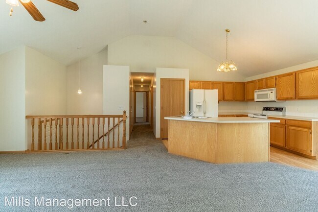 Building Photo - 4 br, 3 bath House - 1815 SW 36th