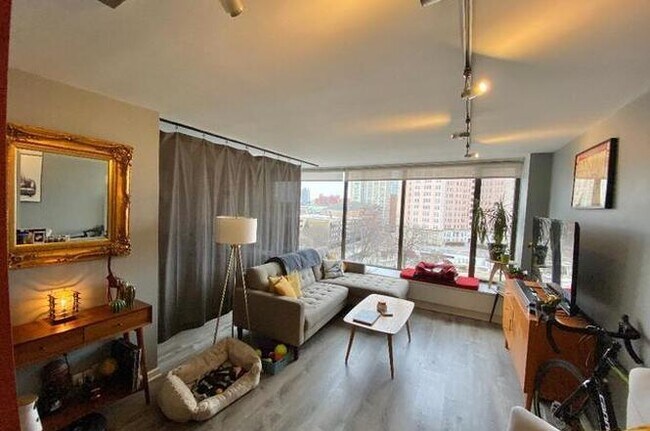Foto del edificio - 5455 N Sheridan Rd