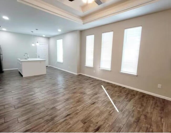 Foto del edificio - 1304 Petri Dr