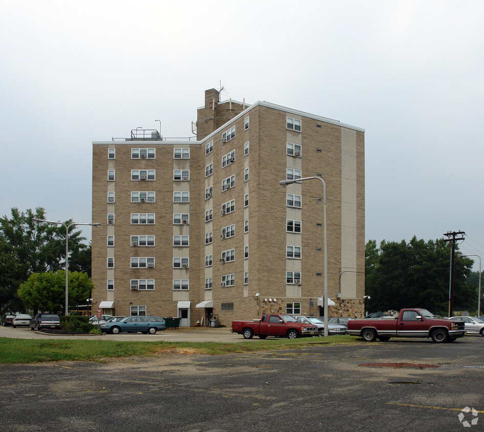 Building Photo - Wooster Towers