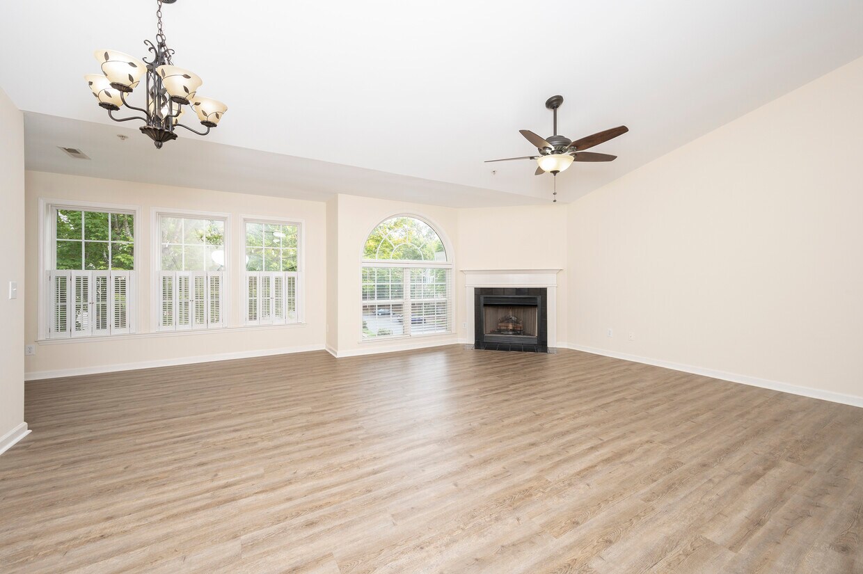 431 Mill Pond Dr Unit 431 Mill Pond, WinstonSalem, NC 27106 Condo