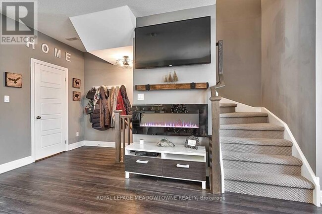 Building Photo - 70 Plains Rd W