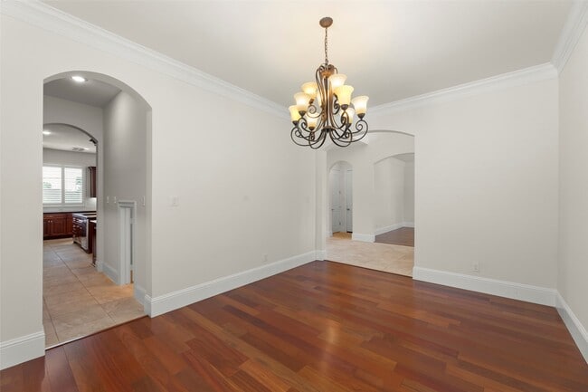 Building Photo - 4943 Wigton Dr