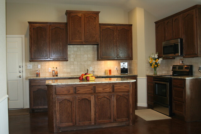 Building Photo - Duplex