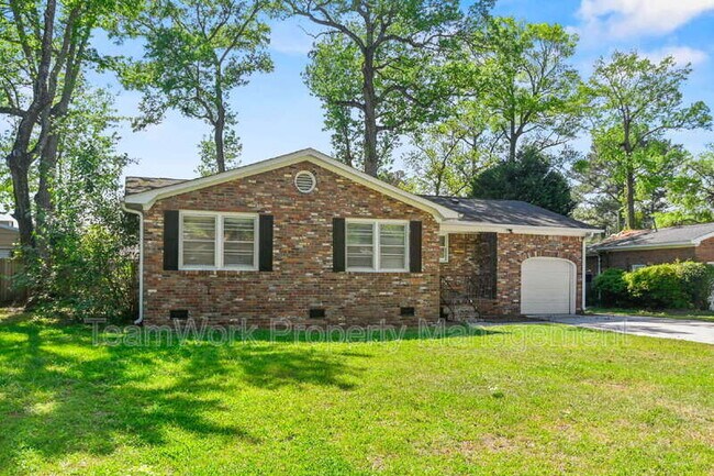 Foto del edificio - 1641 Falmouth St