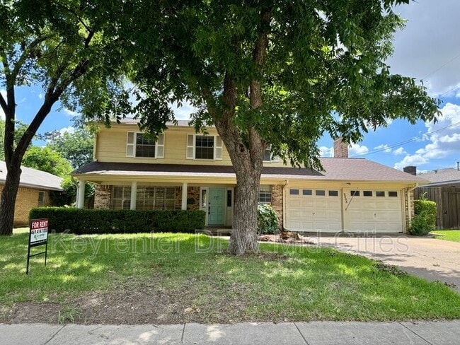 Photo - 2505 Crestview Cir House
