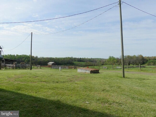 Foto del edificio - 792 Willis Rd