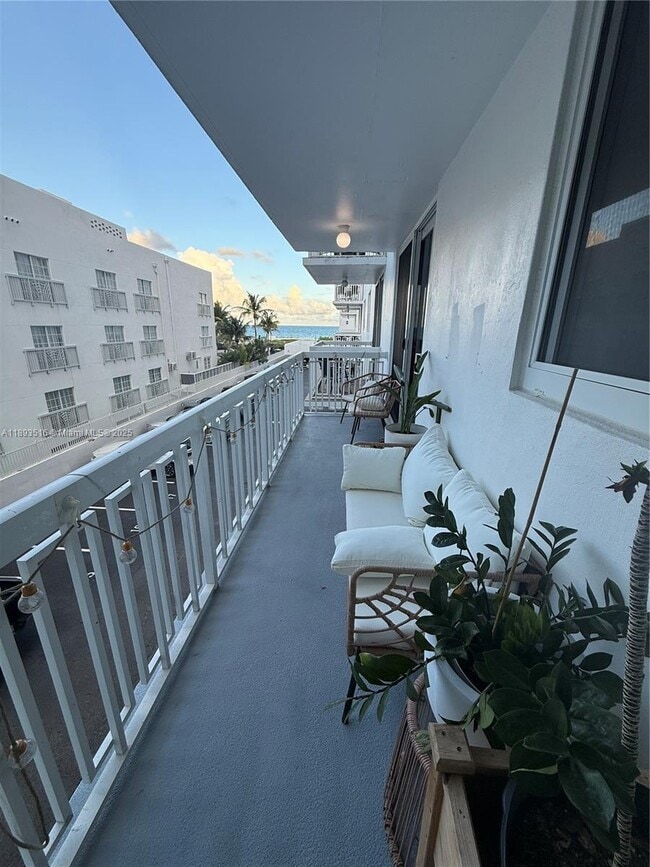Building Photo - 401 Ocean Dr