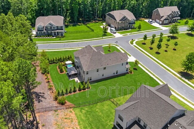Building Photo - 3138 Montreaux Valley Dr