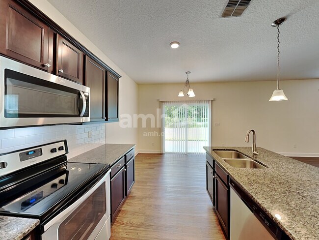 Foto del edificio - 3025 Eagle Bluff Way
