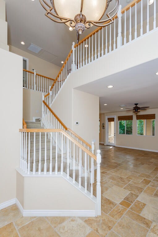 Building Photo - 163 Paseo Vista Cir