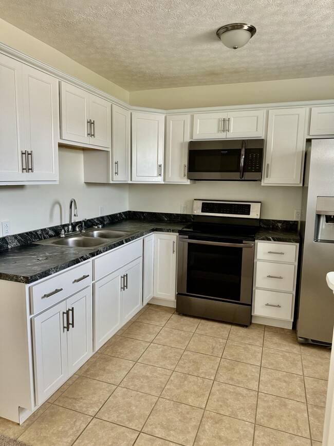 Foto del edificio - 421 1/2 Rosemont Ave