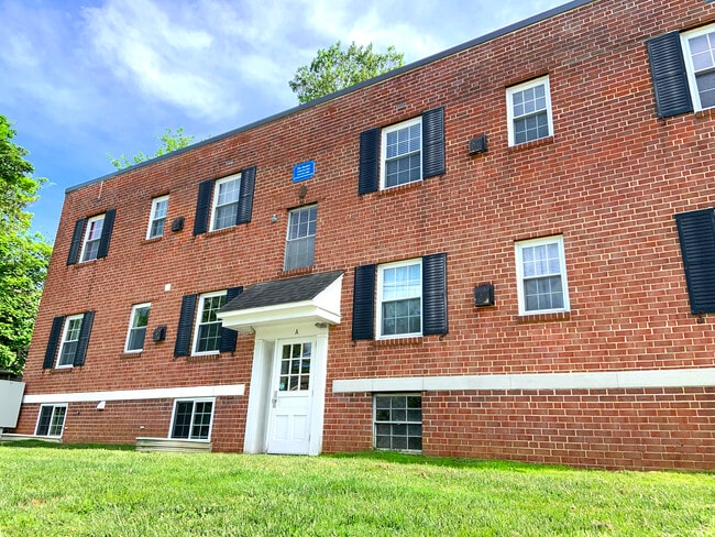 Building Photo - 244 E Montgomery Ave
