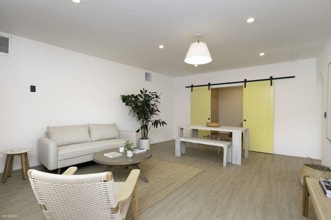 Building Photo - 1 br, 1 bath  - 1549 1/2 Parmer Ave