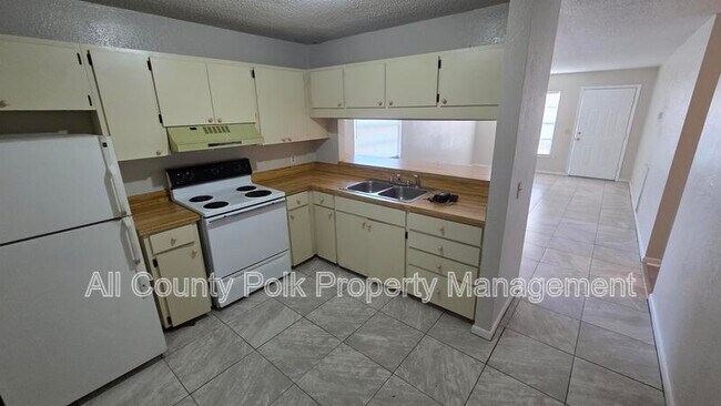 Foto del edificio - 110 Stephenson Ave