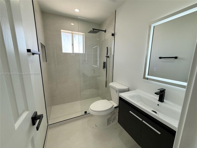 Foto del edificio - 3252 W 70th St
