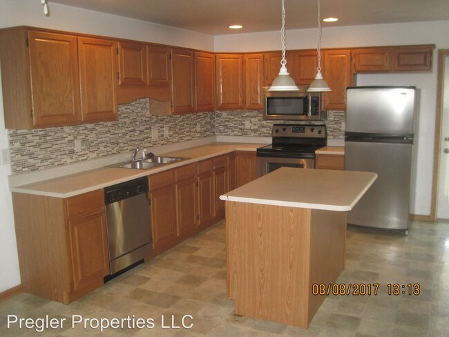 Building Photo - 3 br, 2.5 bath House - 2009 Cassie Ridge