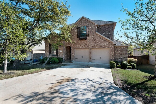 Building Photo - 4bed/3bath in Front Gate