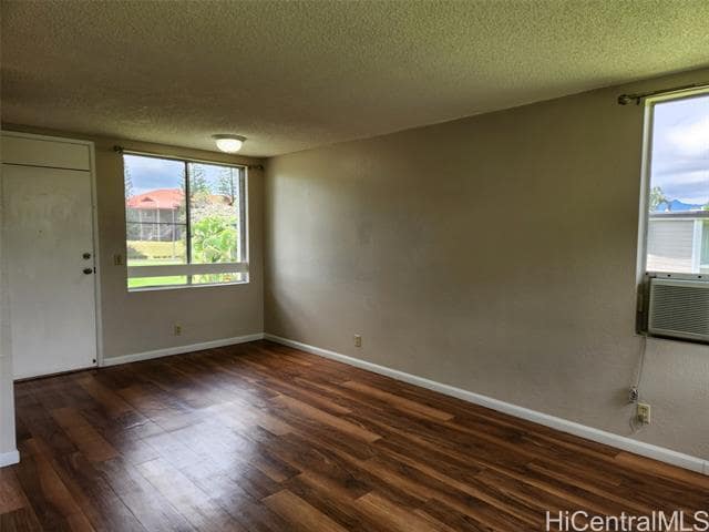 Building Photo - 95-701-701 Lanikuhana Ave