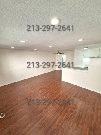 Foto principal - 13961 Oxnard St