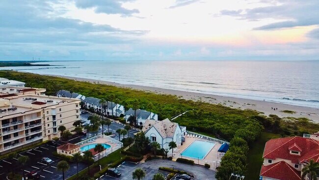 Foto del edificio - 516 Beach Park Ln