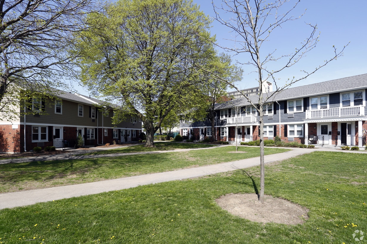 Brandywyne Village - Brandywyne Village