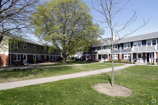 Brandywyne Village - Brandywyne Village Apartments