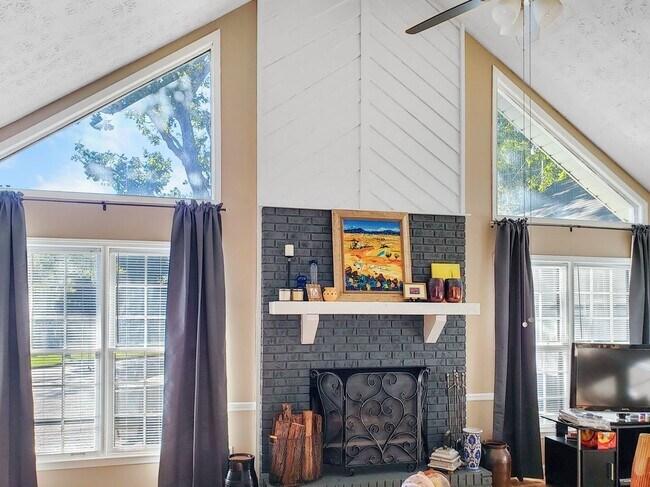 Foto del edificio - 2104 Pleasant View Ct SW
