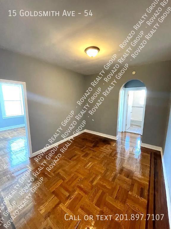Foto del edificio - 15 Goldsmith Ave- 2 bedroom in Newark