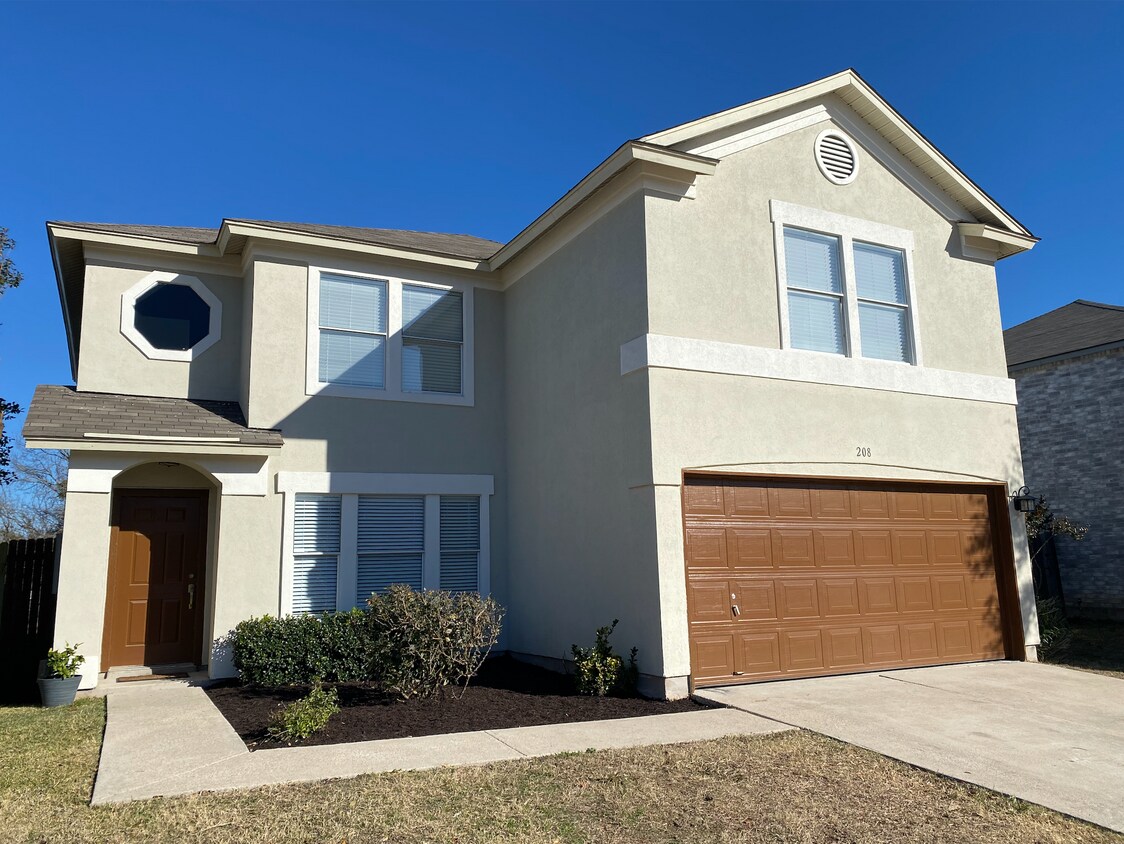 Primary Photo - 208 Sunny Brook Dr