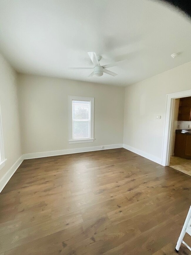 Building Photo - 722 W Cucharras St
