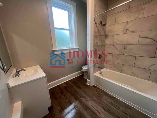 Building Photo - One Bedroom Apartment | Upstairs