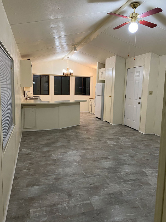 Foto principal - 6014 Chatham Dr