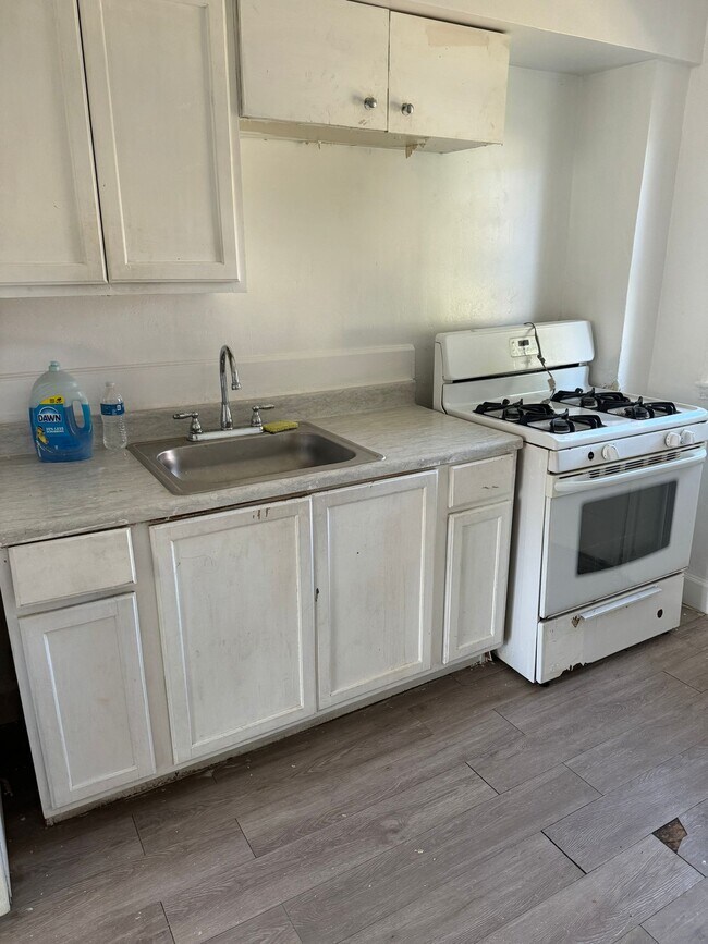 Foto del edificio - 5435 Lynview Ave