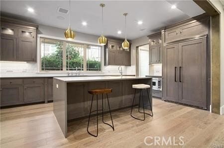 Foto del edificio - 530 Drake Rd