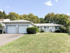 Building Photo - 1828 Bairsford Dr