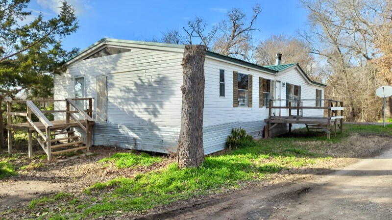 Primary Photo - 2519 S Oaks Ln