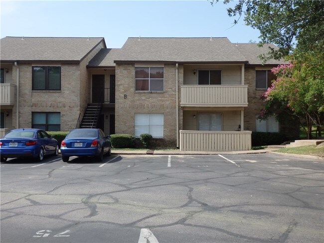 Building Photo - 8210 Bent Tree Rd