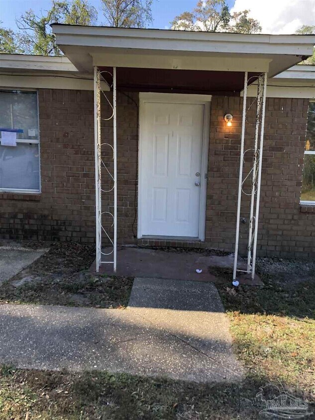 Building Photo - 1007 Winton Ave