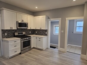 Building Photo - 26 Highland Ave