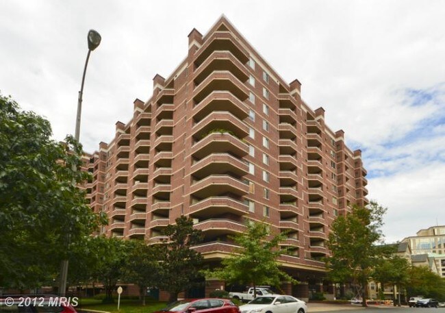 Building Photo - 1276 N Wayne St