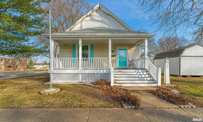 Building Photo - 130 5th St
