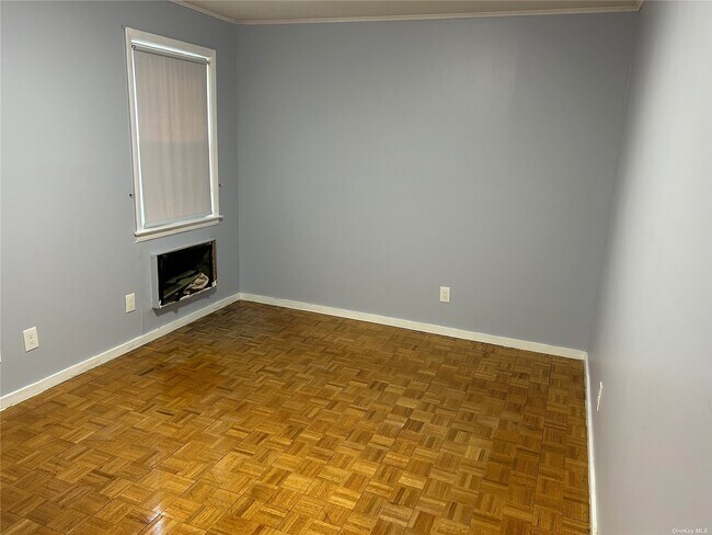 Building Photo - 326 N Terrace Ave